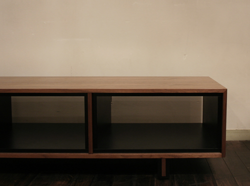 PLAY MOUNTAIN BLOG: 特注家具 No.03 Raymond Cabinet Low